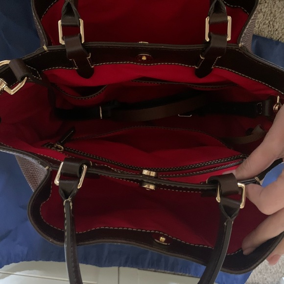 Dooney & Bourke large Barlow embossed tote - Picture 8 of 12